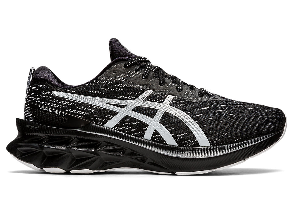 Men's Asics Novablast 2, Black/Pure Silver, 11 2E Wide